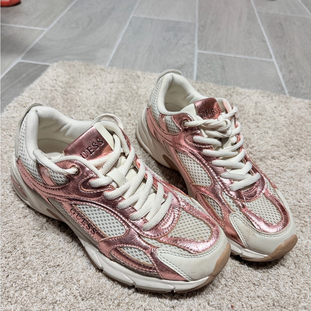 GUESS Women's Metallic Rose Sneakers
